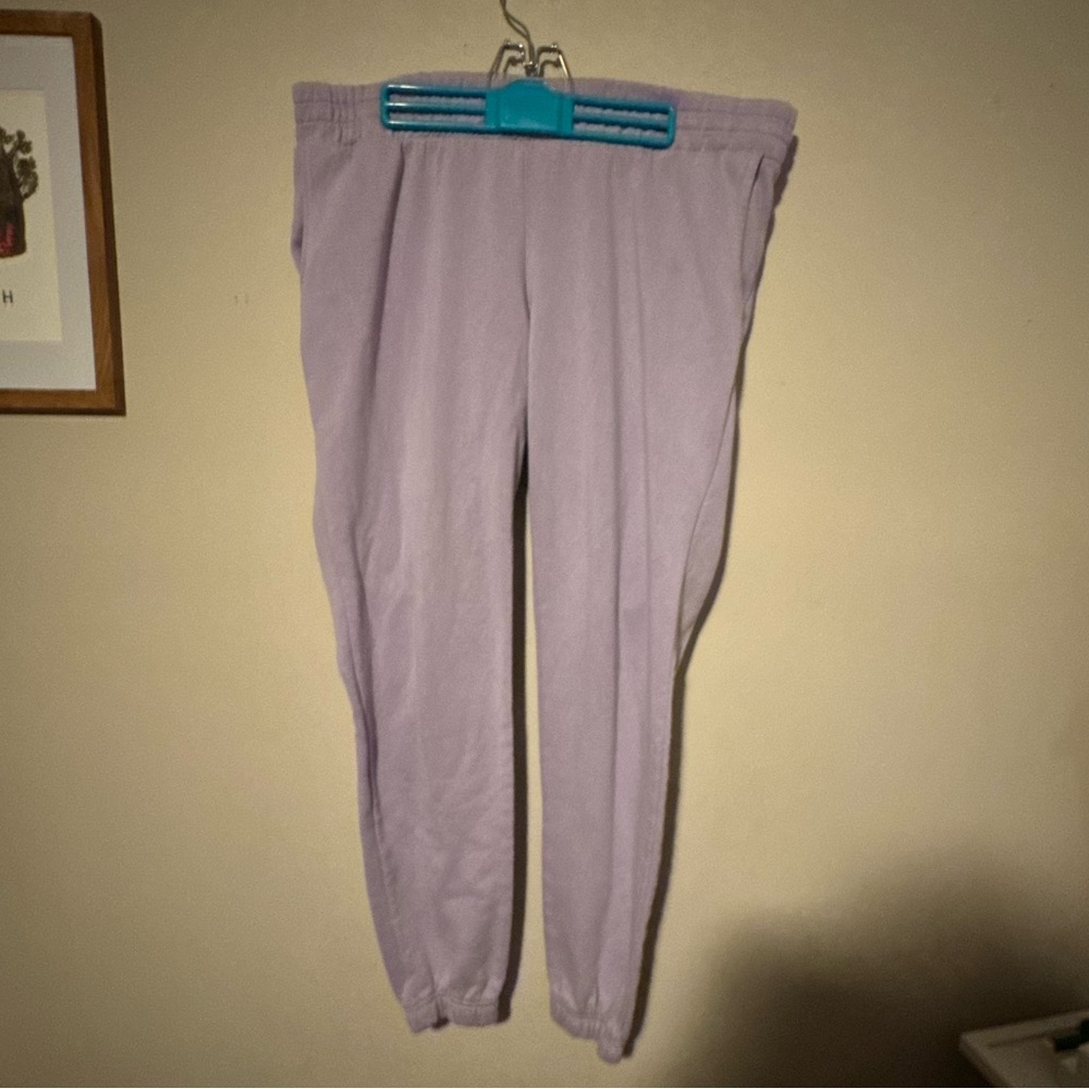 GUC Chelsea Peers Lavender Sweatpants- Size Medium